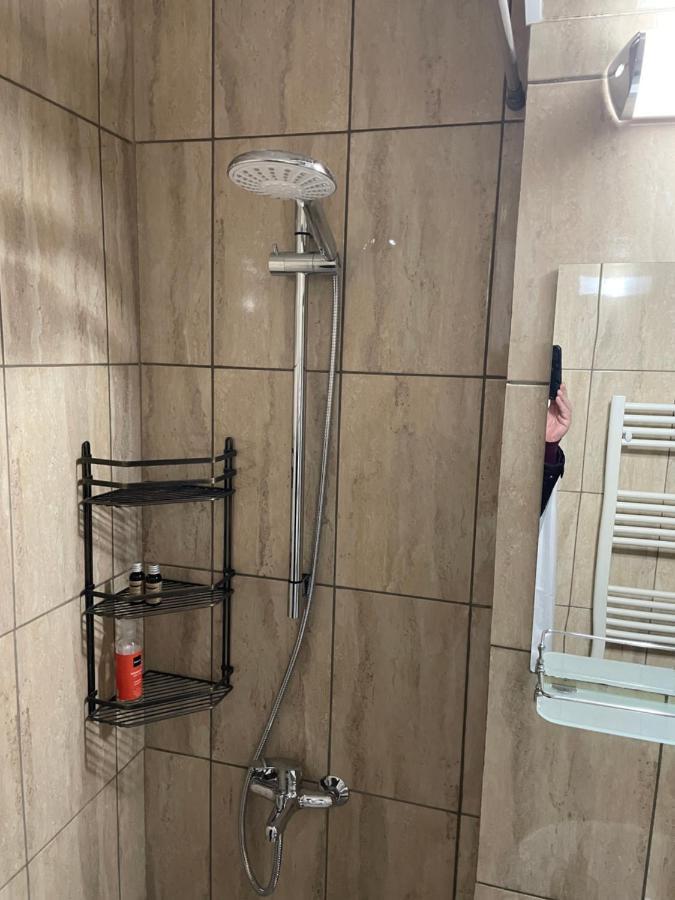 Central Studio Lcs Hunedoara Esterno foto