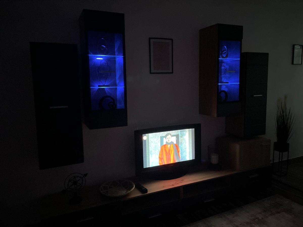 Central Studio Lcs Hunedoara Esterno foto