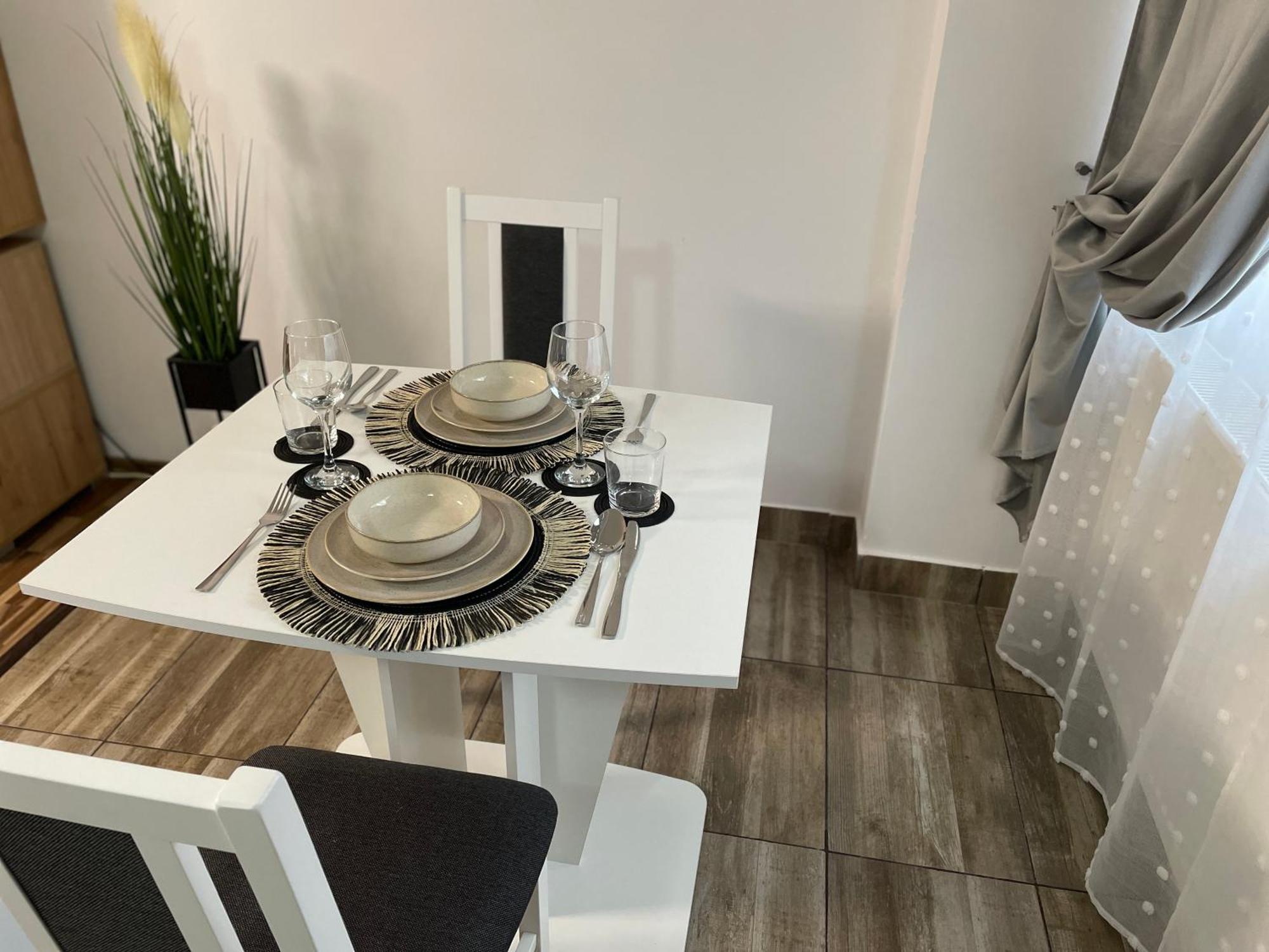 Central Studio Lcs Hunedoara Esterno foto